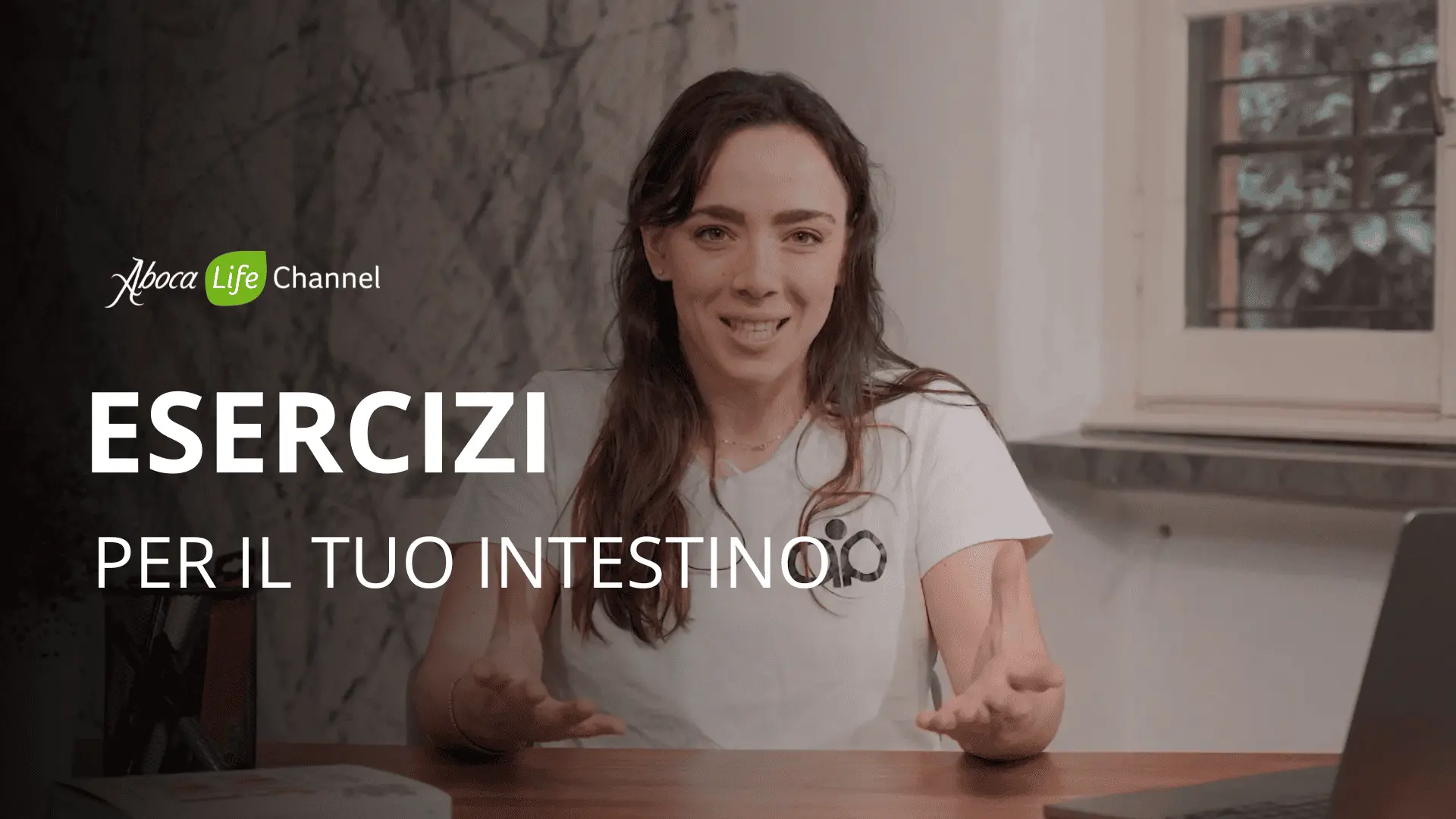 foto che ritrae Sara Compagni, chinesiologa e autrice della serie, intenta a presentare il corso
