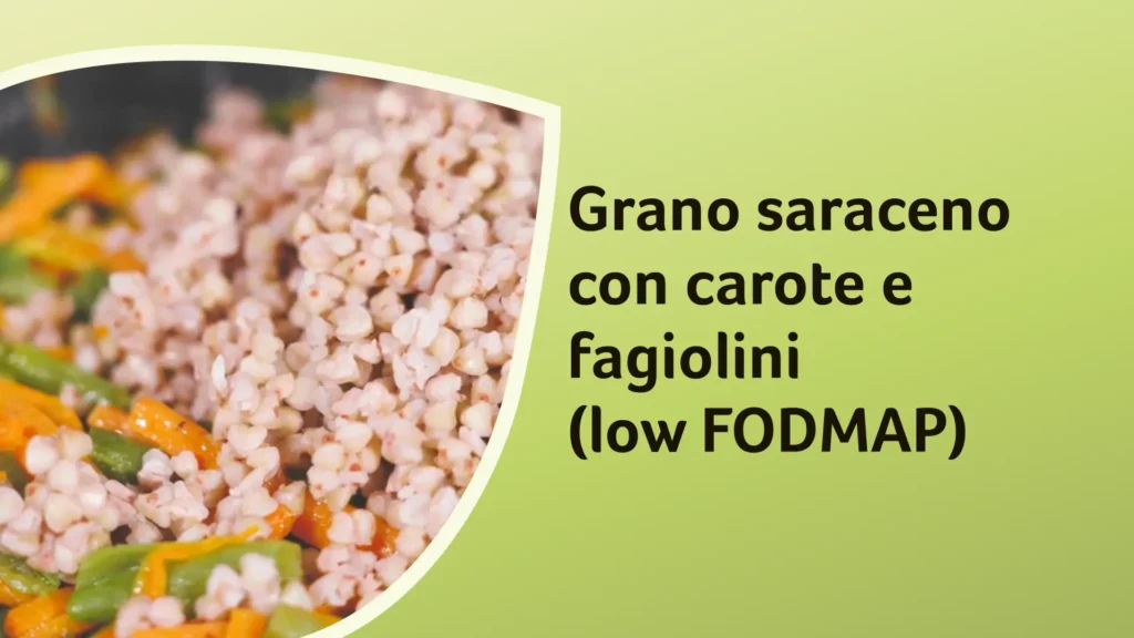 Un piatto di grano saraceno con carote e fagiolini